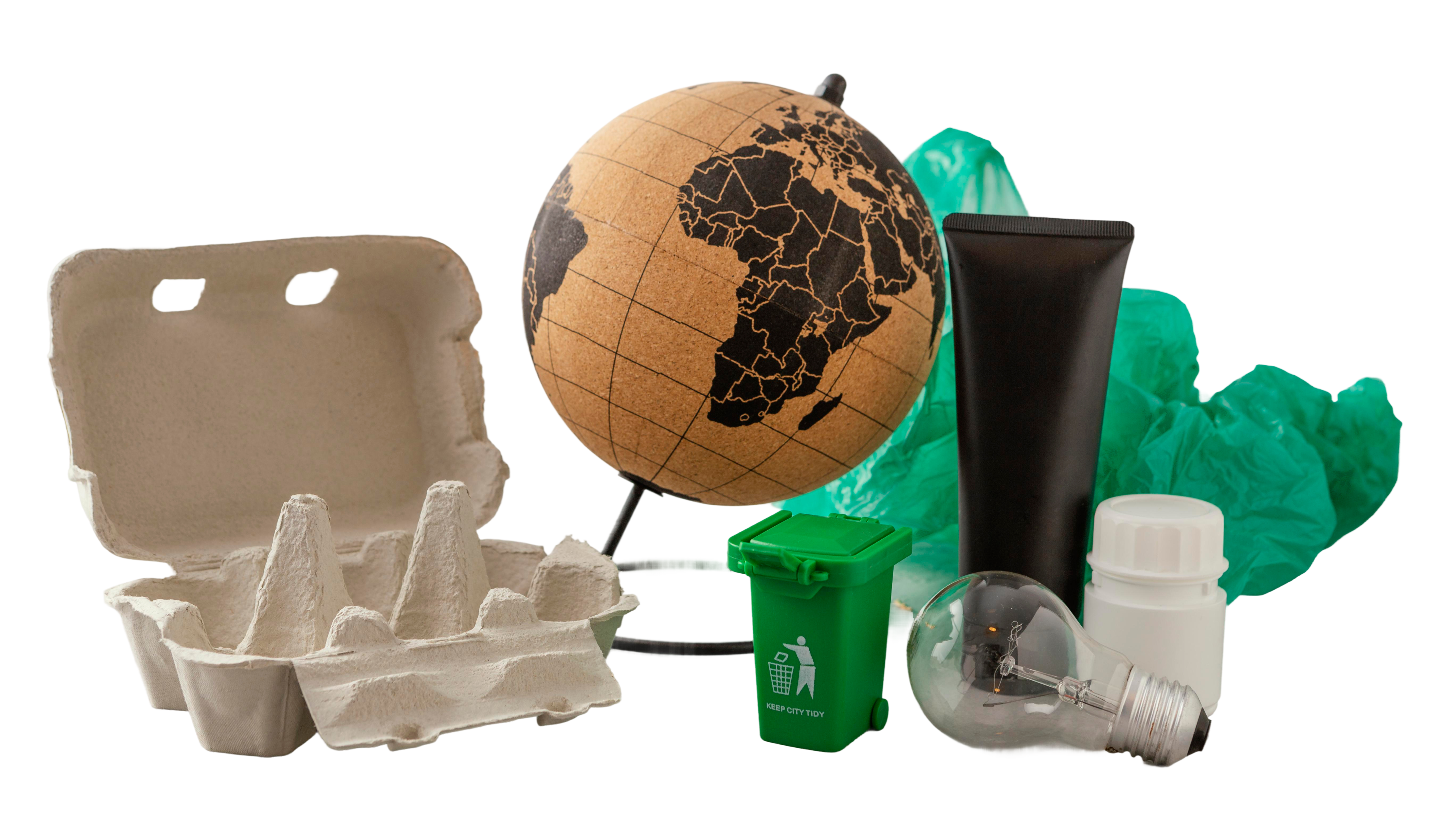 Personne avec des déchets recyclables